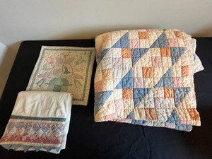 Patchwork Quilts & Textile Towel Mixed Lot