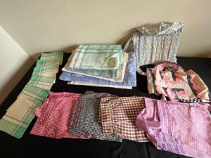 VTG Aprons & Fabric Textile Mixed Lot - Gingham, Floral & Plaid Pieces