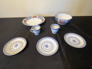 Porcelain Tableware - Chinese & Japanese Mixed Lot, 7 Pieces