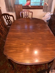 Dining Table & 6 Chairs - Wood Dining Set With Leaf - Chair Legs are Loose