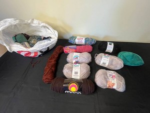 Yarn - Lion Brand, Jiffy & Craft Smart Mixed Lot