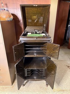 Antique Victrola Phonograph - Victor Model XIV VV-XIV-141491