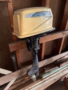 Outboard Motor - Vintage Montgomery Ward Sea King 7 HP (untested)