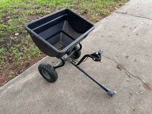 Tow-Behind Broadcast Spreader - Agri-Fab