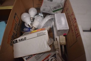 Box of Miscellaneous lighting items