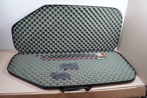 Neet Compound Bow Case with Arrows