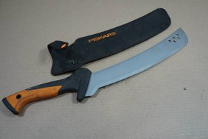 Fiskars 15 Steel Blade Machete