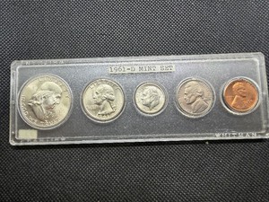 1961 D Mint Set