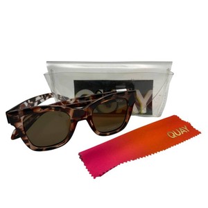 QUAY Tortoiseshell Square Sunglasses w Cleaning Cloth