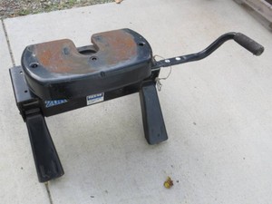 Reese 20K Fifth Wheel Hitch