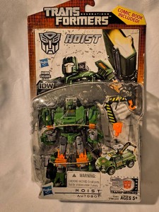 Transformers Generations Thrilling 30 Deluxe Class IDW Hoist Action Figure