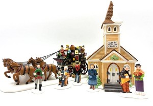 Heritage Village Sleepy Hollow Church, Holiday Coach & David Copperfield Mixed Lot