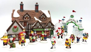 Heritage Village Dickens Village Christmas Collection (Lot of 6)