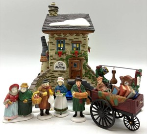 Department 56 Dickens Village the Maltings, Fezziwigs & Market Set