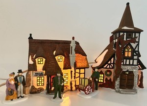 Department 56 Dickens Village Buildings & Holiday Travelers Mixed Lot