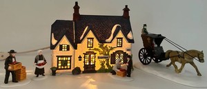 Heritage Village Collection Dickens Village Mixed Lot - Brownlow House, Kings Road Cab & Amish