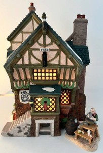 Department 56 Dickens Village Pied Bull Inn & Master Potter Set