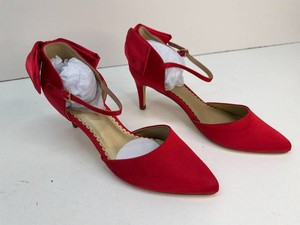 Womens 11 M size