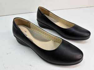 Womens 11 M size