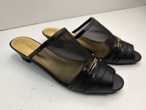 Womens 11 W size