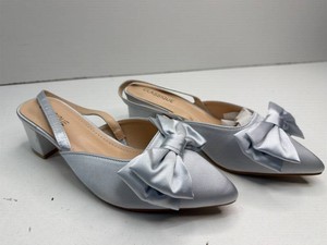 Womens 7.5 M size