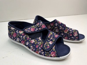 Womens 9M size