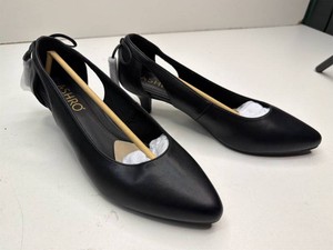 Womens 8.5 W size