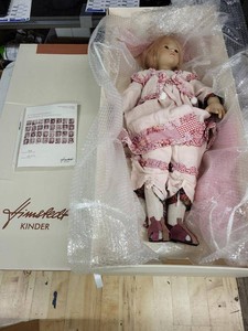 Himstedt Kinder Bette Limited Edition Vinyl Doll 261277 w COA Box