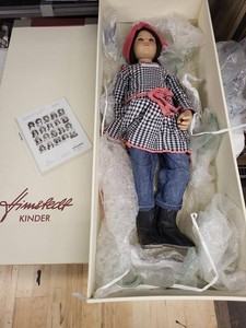 Annette Himstedt Kinder Ilsa Moving Moments Doll 218277 w Box COA