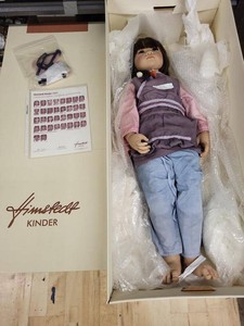 Annette Himstedt Kinder Ai Lien 2005 Limited Edition Doll w Box COA