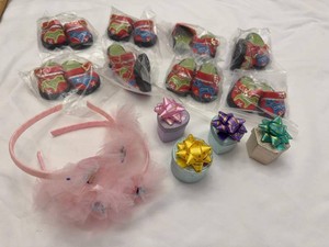 Mixed Lot Mini Dutch Clog Favors Gift Boxes & Pink Headbands