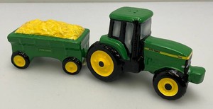 Vintage Collectible JOHN DEERE Tractor Salt & Pepper Shaker Set