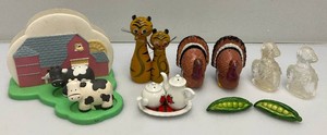 Misc. Vintage Collectible Salt & Pepper Shakers Sets