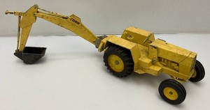 Vintage 1970s Die Cast Ford Tractor Digger (Great Restoration piece) 24