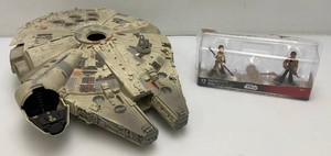 STAR WARS 1995 Millenium Falcon TONKA (Missing pieces) And Misc. Action Figures (New No Package)
