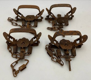 Vintage Victor Metal Traps 5