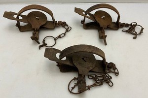 Vintage Victor Metal Traps 6