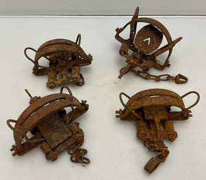 Vintage Victor Metal Traps 5