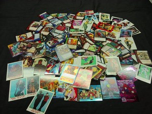 LOT OF COLLECTABLE CARDS