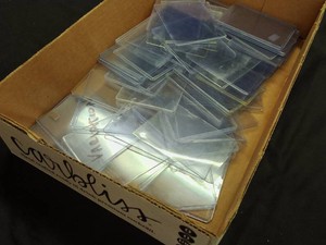 CLEAR CASES FOR COLLECTING CARDS