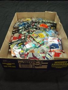LOT OF COLLECTABLE SOCCER CARDS