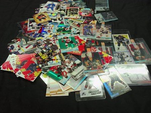 COLLECTABLE HOCKEY CARDS