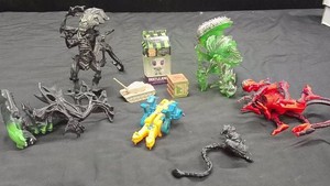 COLLECTABLE ACTION FIGURES
