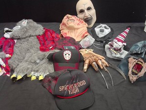 THE PERFECT HALLOWEEN WARDROBECOSTUMES