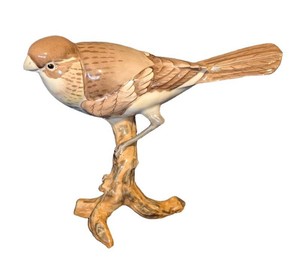 LR - Vintage Porcelain Bird Figurine - Boehm Songbird on Branch