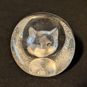 LR - Crystal Cat Paperweight - Mats Jonasson 3