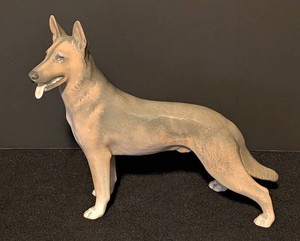LR - Vintage Royal Copenhagen Porcelain German Shepherd Figurine 3261