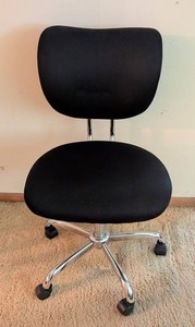 LR - Rolling Office Chair - Adjustable Black Task Chair