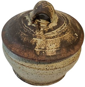 SR - Stoneware Pottery Crock With Lid - Speckled Glaze