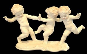 SR - Porcelain Putti Figurine - Infants of Spring Hutschenreuther LHS